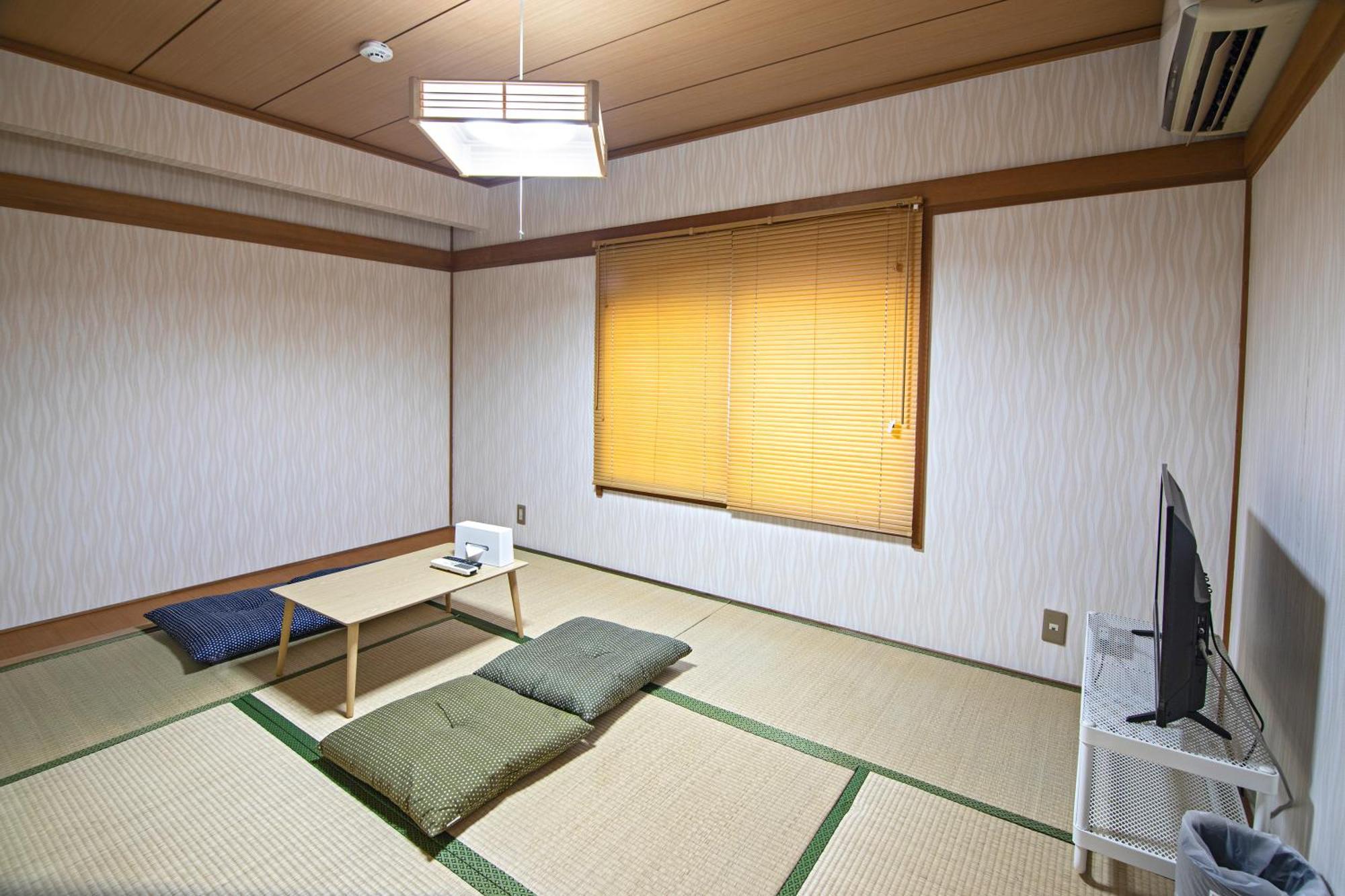 - Miyu Tsuruno 鶴野 - 新深江駅 * Ōsaka